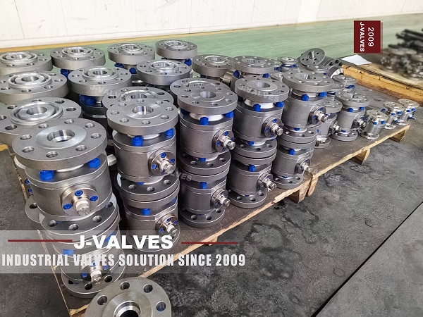 Projeto resistente à corrosão de válvulas de esfera: diferenças na seleção de materiais entre os padrões API e ASTM