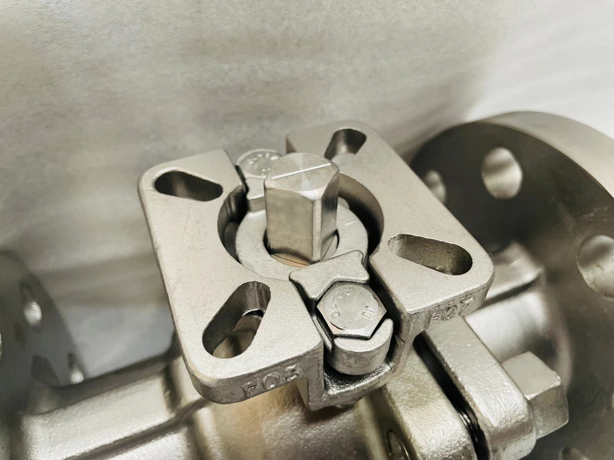 Válvula de esfera de aço inoxidável ISO5211 F05/07 da flange de Q41F 300LB